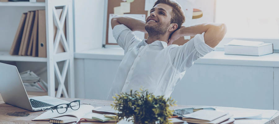 كيف تحافظ على صحتك في مكان العمل وتتبع نمط حياة صحي؟
